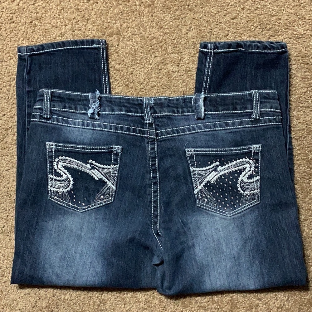 Women’s Klip distressed jeans Size 13 cropped